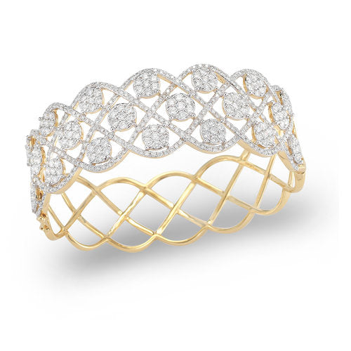 EB01236 <br> Diamond weight- 5.71